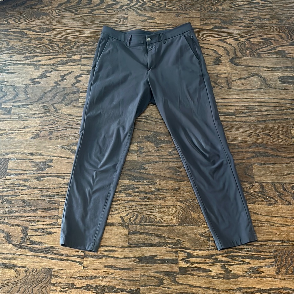 Lululemon Grey Mens Commission Pants. 32x32